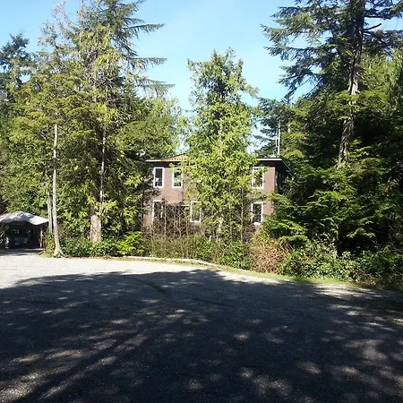 C&N Backpackers - Ucluelet-3